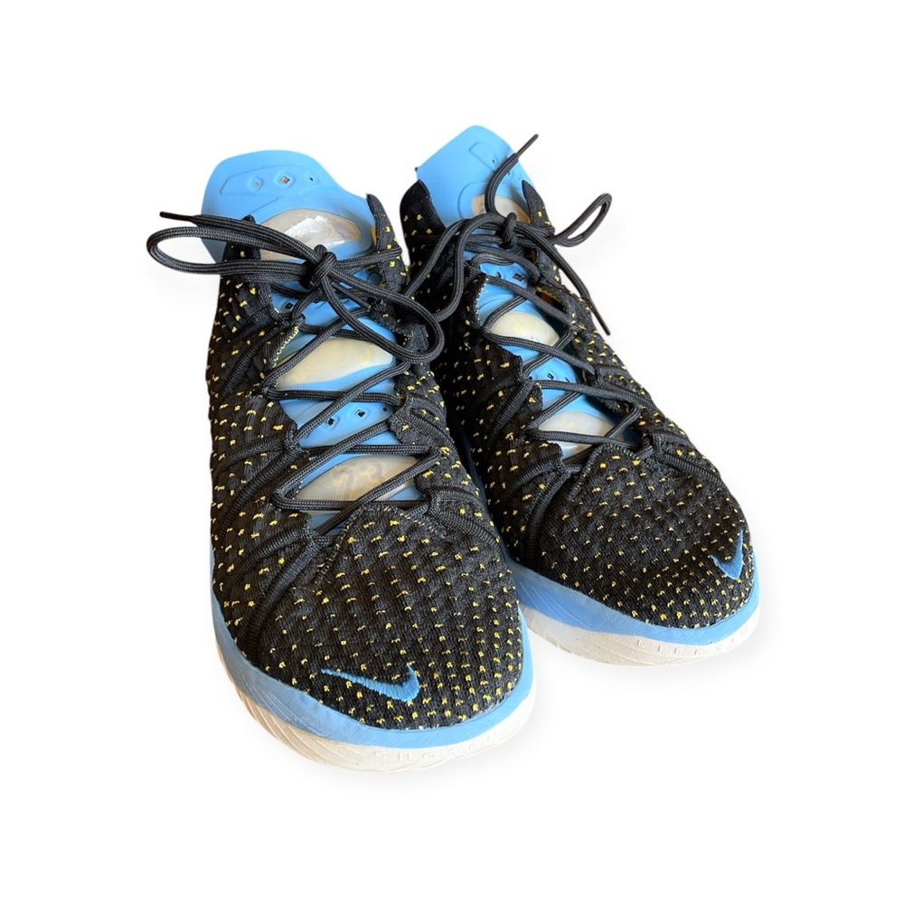Nike LeBron 18 Lakers Heritage Sneakers - Picture 5 of 10